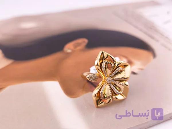 انگشتر فری سایز طرح گل طلایی کد 11072 — تصویر 1