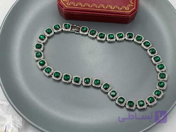 گردنبند سبز نگین دار — تصویر 1