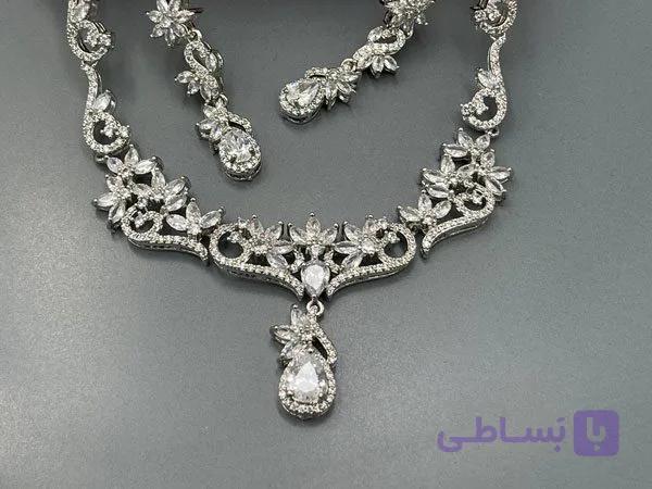 نیم ست طرح گل فول کریستالی — تصویر 1