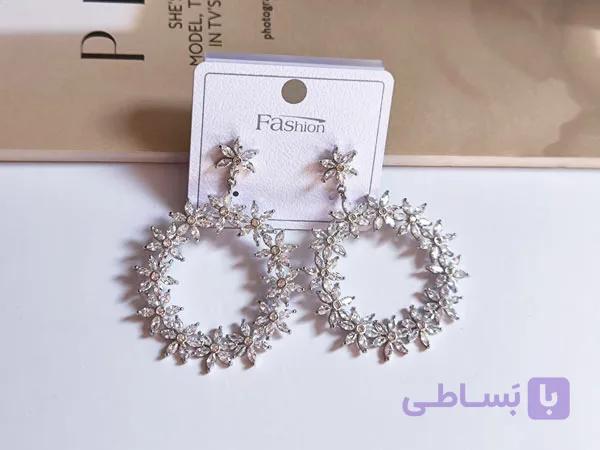 گوشواره مجلسی نگینی طرح گل — تصویر 1