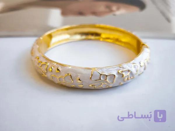 دستبند میناکاری کرمی طرح گل کد 10938 — تصویر 1