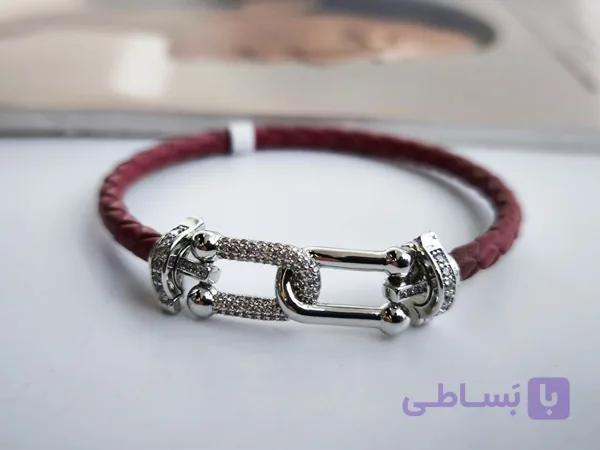 دستبند چرمی زنانه قفل نگینی کد 10705 — تصویر 1