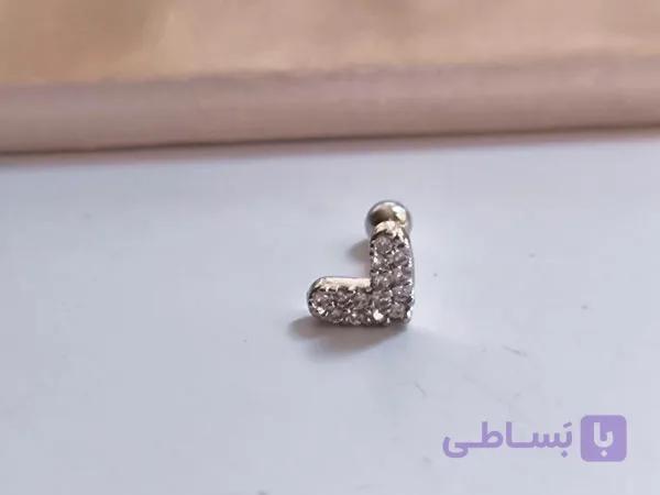 پیرسینگ گوش قلب نگینی ظریف — تصویر 1