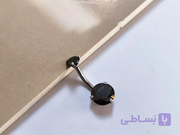 پیرسینگ ناف نگین مشکی ساده — تصویر 1