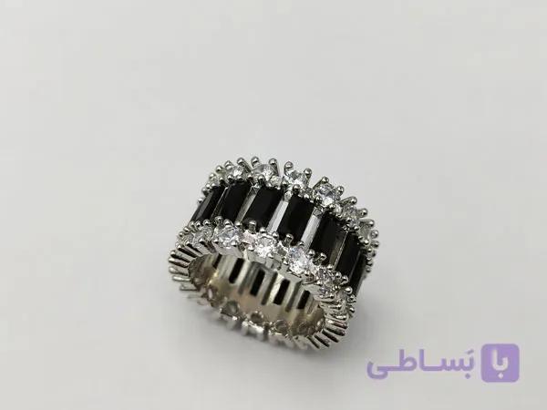 انگشتر طرح جواهر با کریستال مشکی — تصویر 1