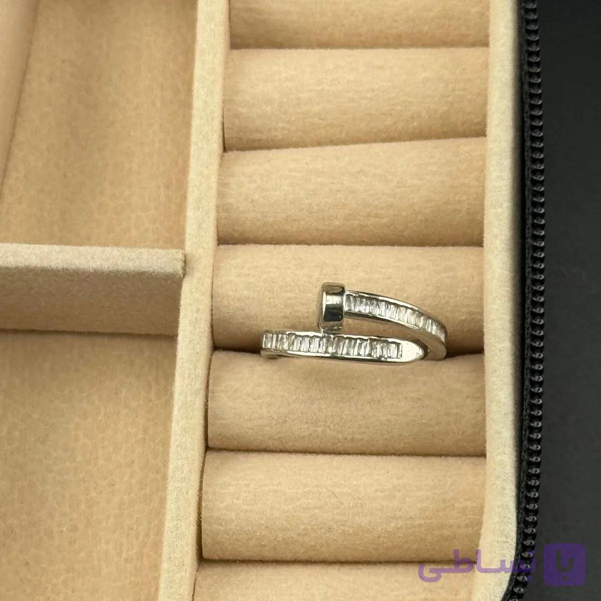 انگشتر طرح میخ جواهری (Nail Ring) — تصویر 1