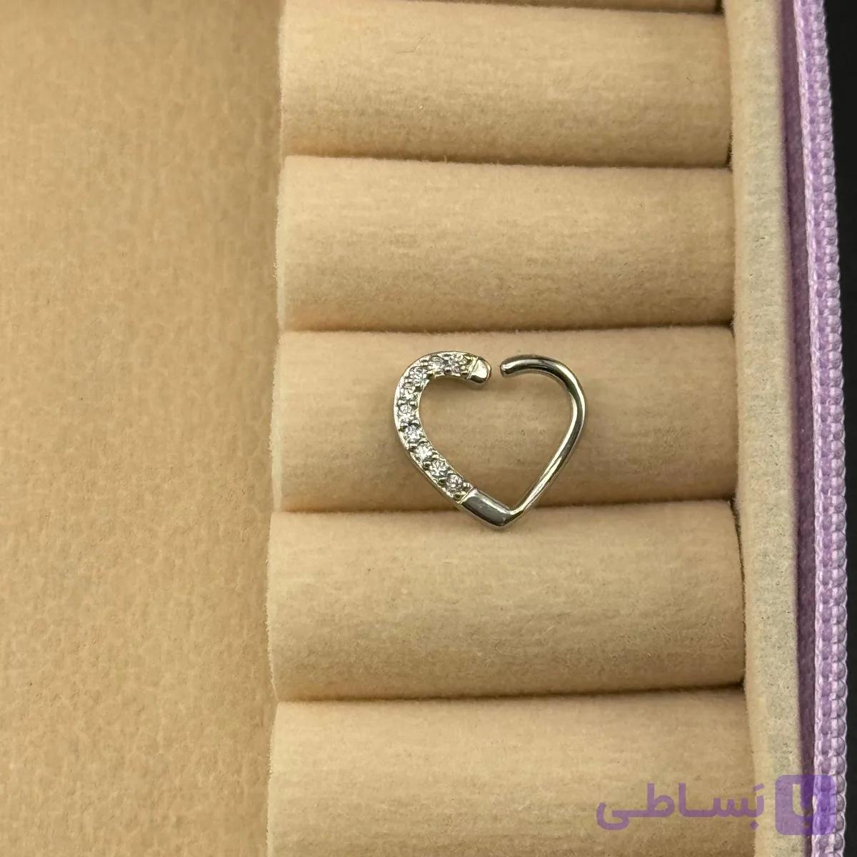 پیرسینگ دایث طرح قلب — تصویر 1