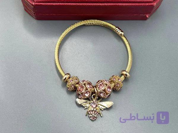 دستبند طرح زنبور صورتی پاندورا — تصویر 1