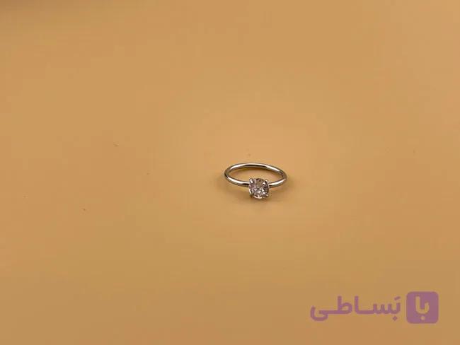 پیرسینگ بینی حلقه ای نگین
