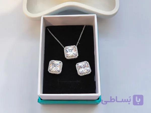 نیم ست نگین نقره ای مجلسی شیک و خاص — تصویر 1