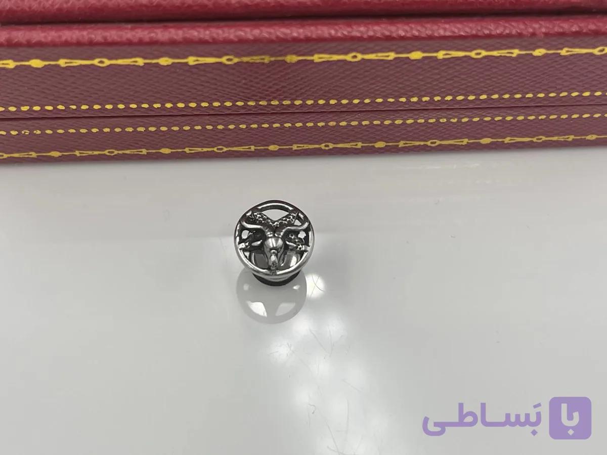 پیرسینگ گوش طرح گوزن — تصویر 1