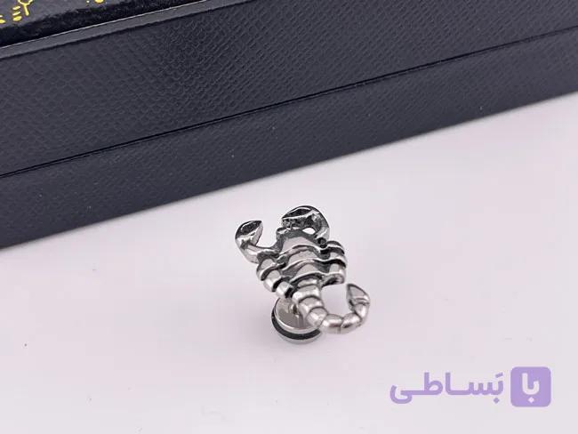 پیرسینگ گوش عقرب