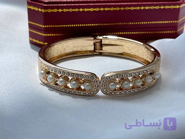 دستبند مرواریدی نگین کاری فری سایز — تصویر 1
