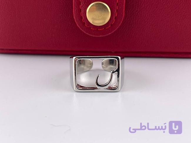 انگشتر مینیمال مستطیلی طرح ف نقره ای — تصویر 1