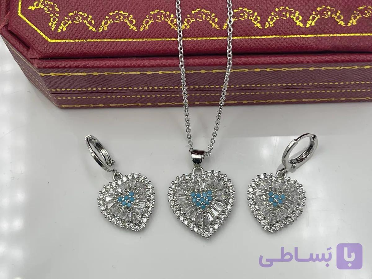 نیم ست گردنبند و گوشواره طرح قلب آبی — تصویر 1