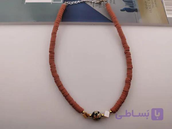 گردنبند تابستانی قهوه ای آویز گل — تصویر 1