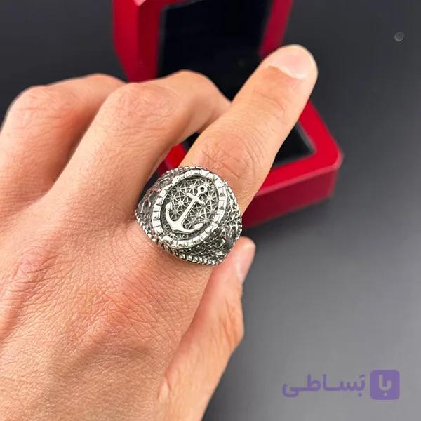 انگشتر مردانه لنگر برجسته با قاب مشبک — تصویر 1