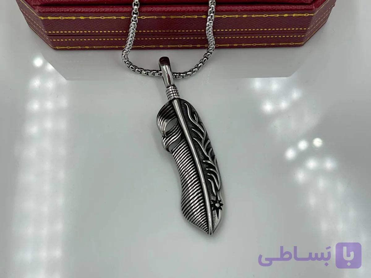 گردنبند طرح پر دو رو — تصویر 1