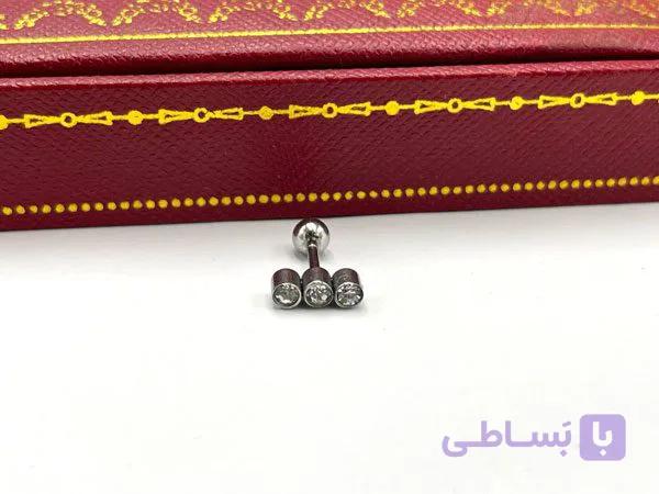 پیرسینگ گوش دارای سه نگین