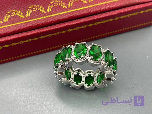 انگشتر مجلسی نگین دار سبز — تصویر 1