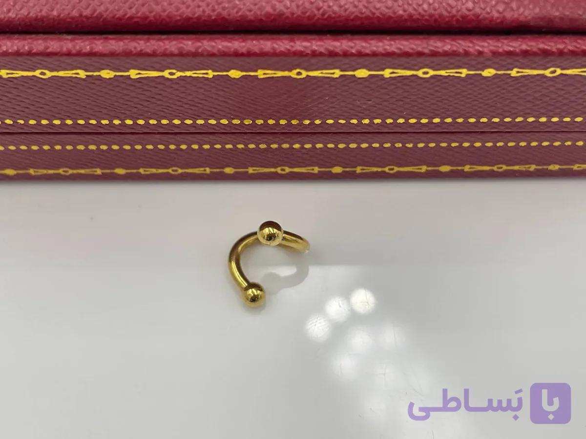 پیرسینگ گوش طلایی رنگ — تصویر 1