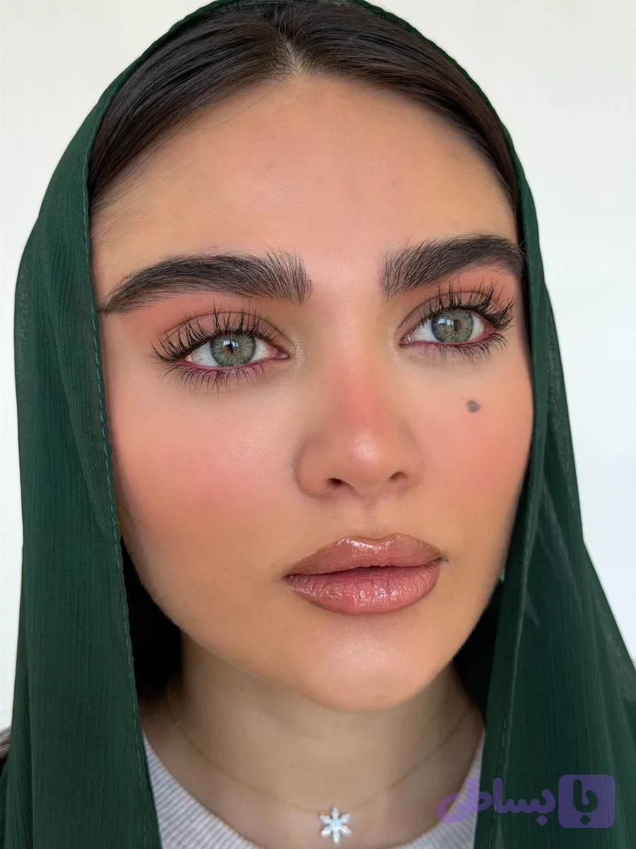 لنز رنگی یونیک