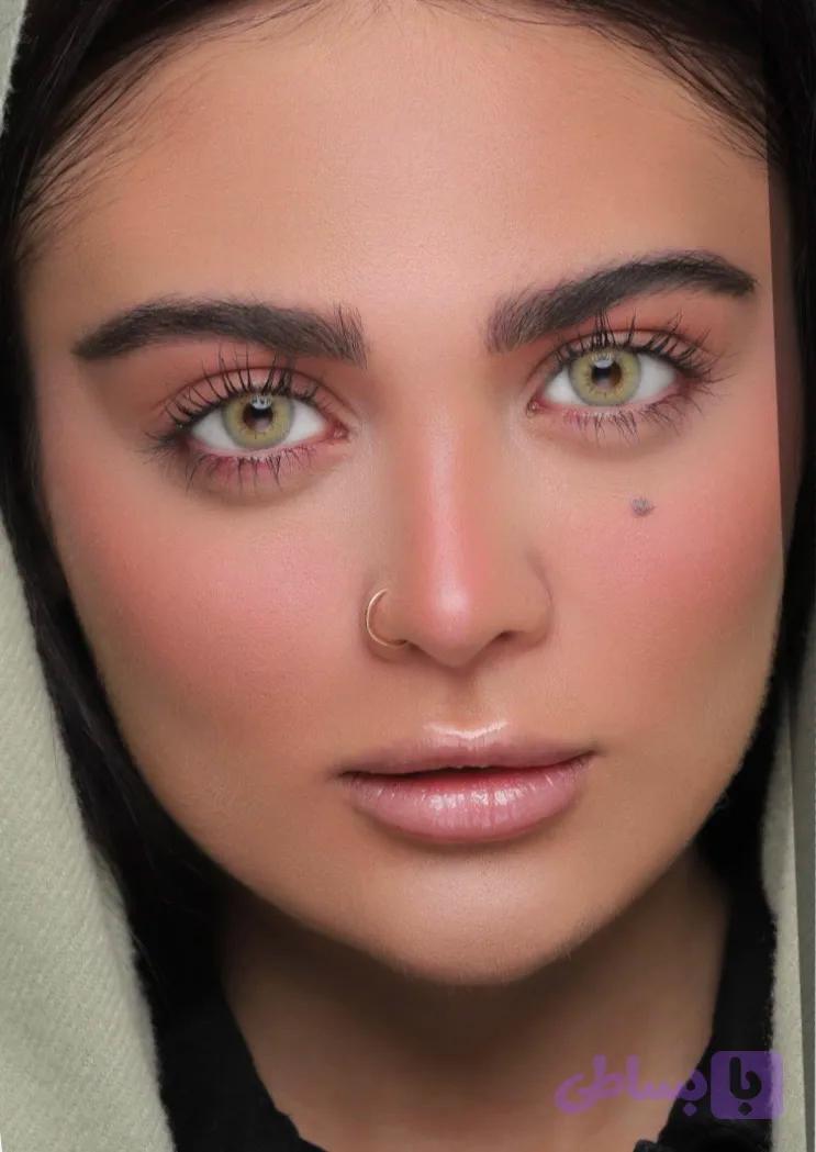 لنز رنگی یونیک
