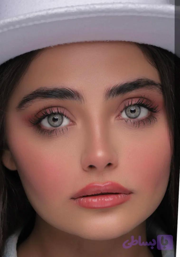 لنز رنگی یونیک