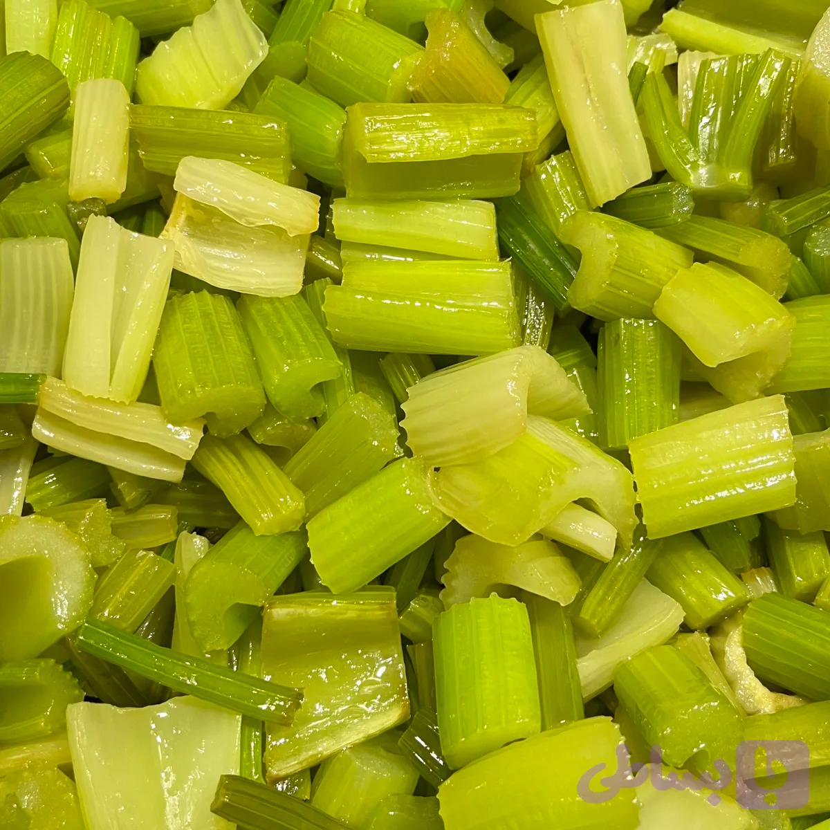 کرفس سرخ‌ شده نعنا آبی ۵۰۰ گرمی