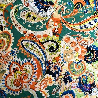 پارچه ساتن سیلک وارداتی طرح سنتی سبز کد 2222 — تصویر 1