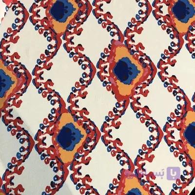 پارچه کرپ حریر طرح ژورنالی رنگ سفید کد 976 — تصویر 1