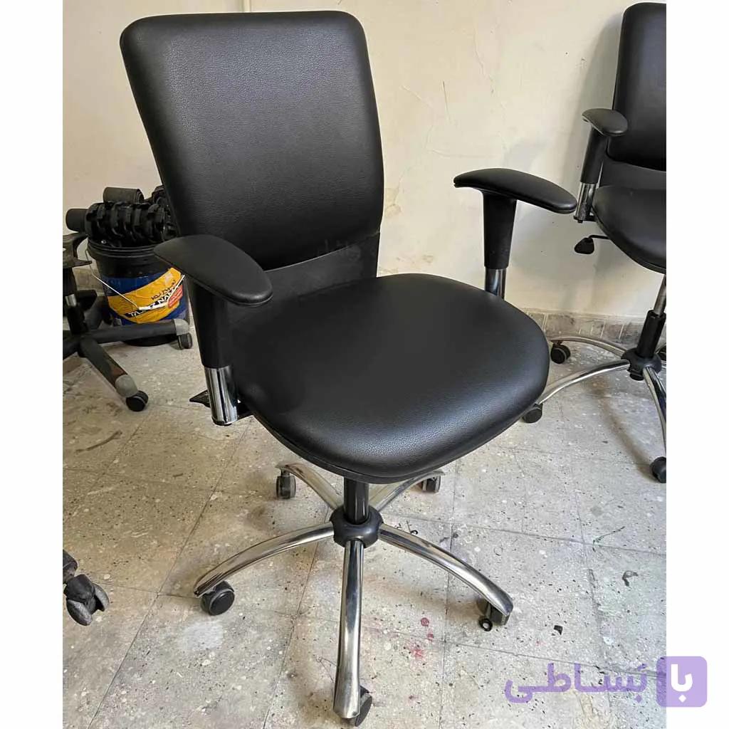 صندلی اداری کارمندی در حد نو مدل k800 — تصویر 1