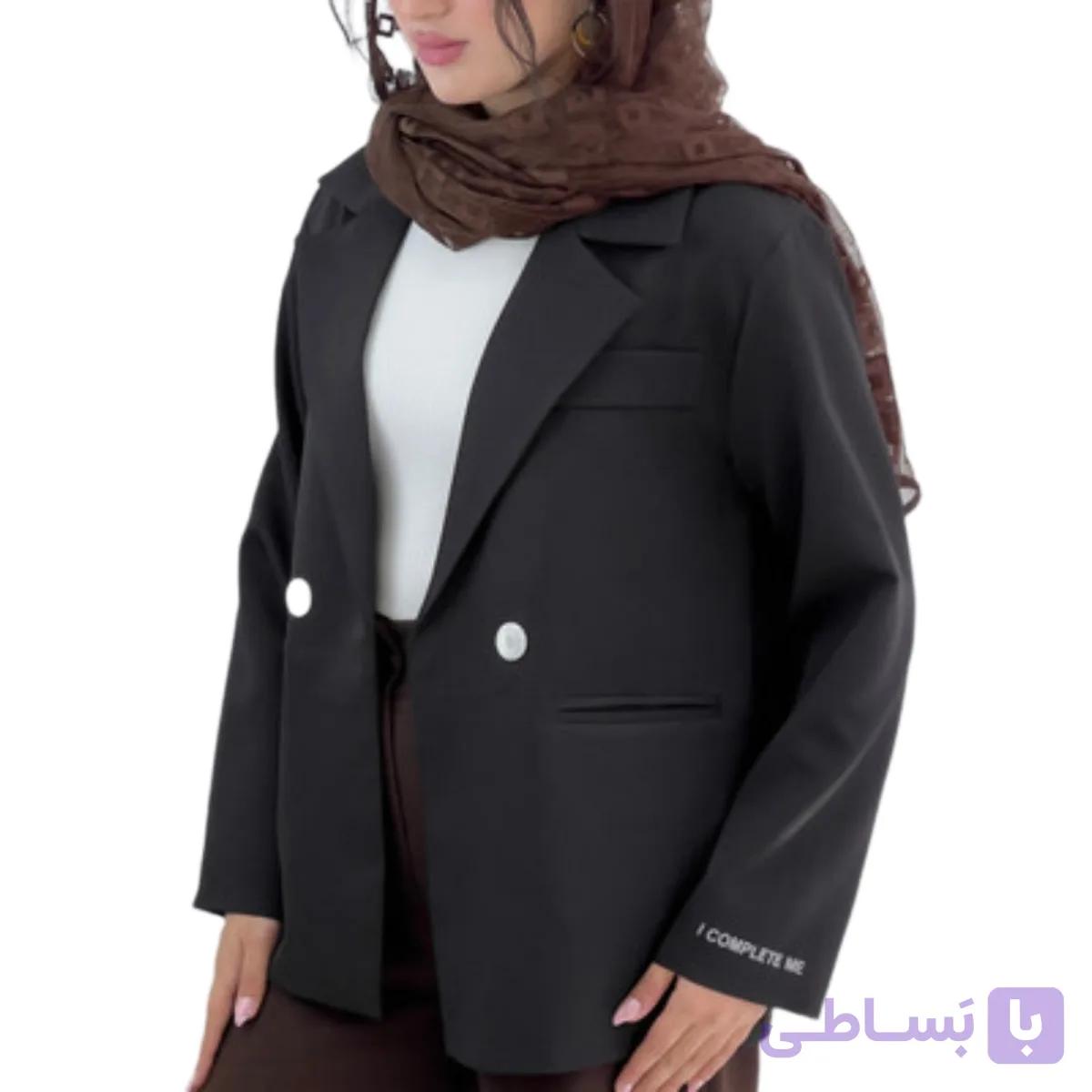 تک کت مازراتی مشکی مدل نوشته آستین و چاپ مینیمال پشت کار