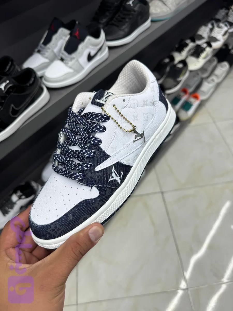 ترویس Lv