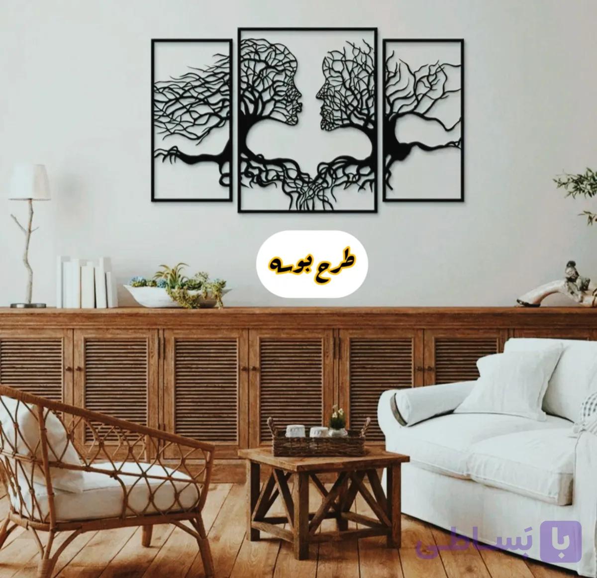 تابلو فلزی مدرن طرح بوسه  زن و مرد رنگ الکترواستاتیک