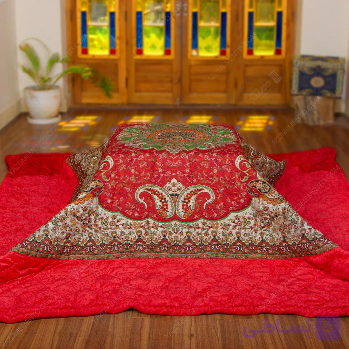 لحاف کرسی دست دوز ترمه طرح ترنج رنگ قرمز و زرشکی — تصویر 1