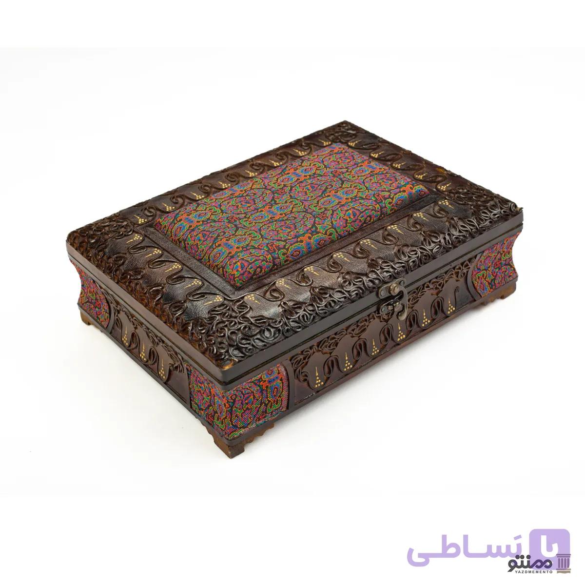 جعبه و قرآن نفیس با روکش ترمه و چرم طبیعی — تصویر 1