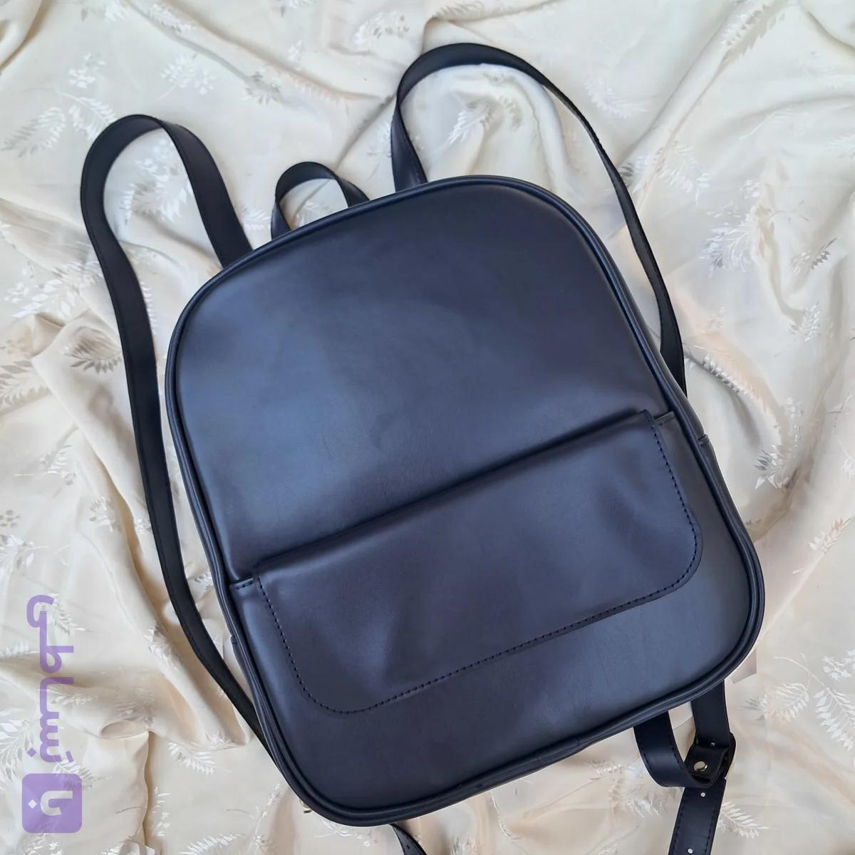 کوله پشتی دخترانه ، چرم مصنوعی ، سایز مدیوم ، مدل حدیث ، برند لیلی پوش