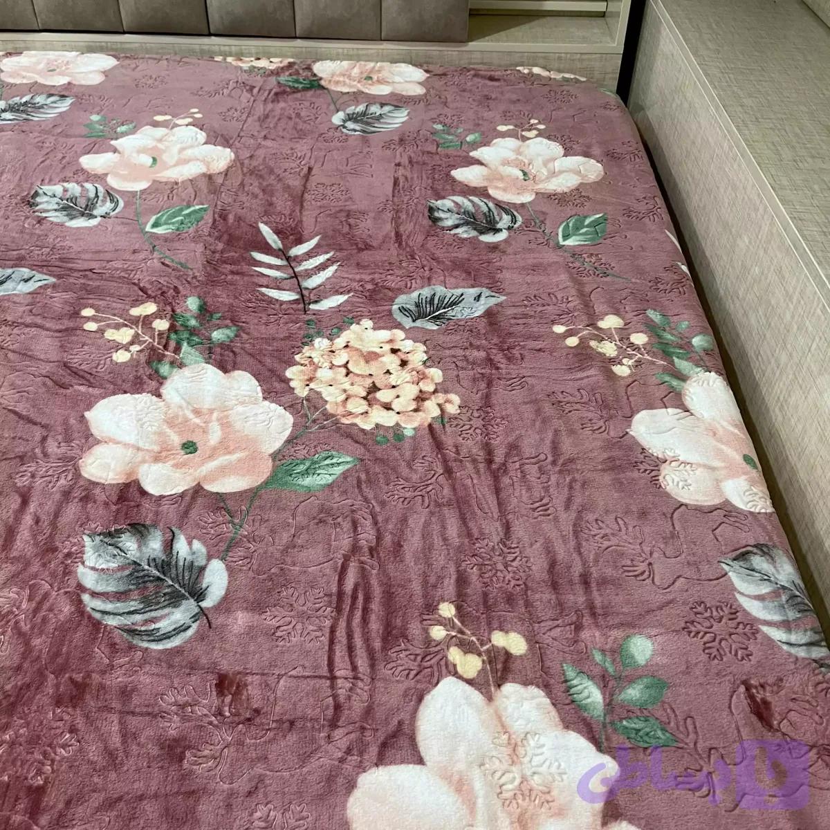 پتو مسافرتی لیزری یکنفره گلدار گلبهی صورتی مارک اهلی 170 در 220 — تصویر 1