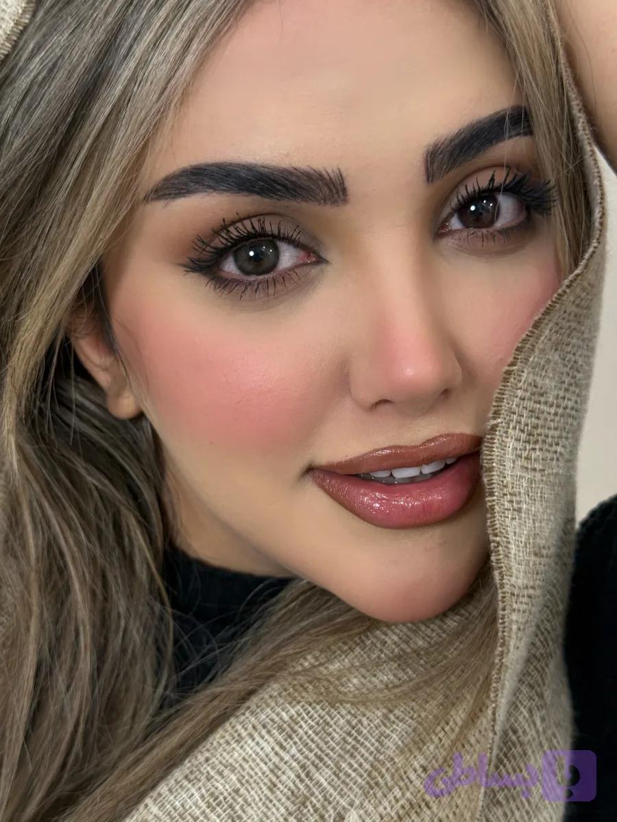 خاکستری عسلی تیره