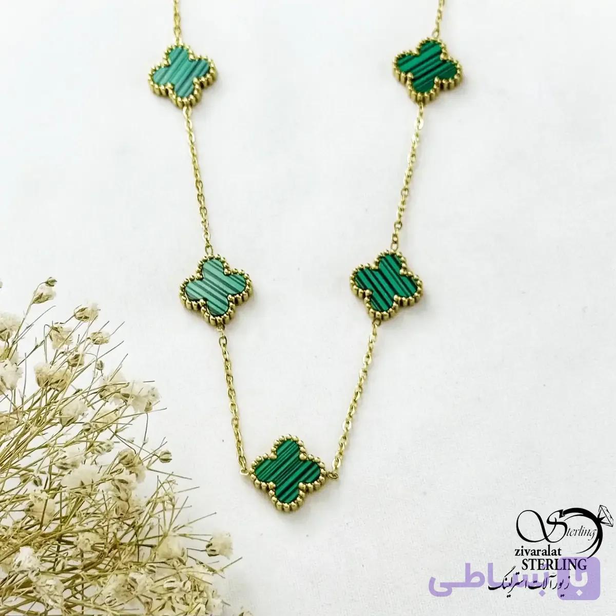 گردنبند استیل ونکلیف با سنگ سبز طرح طلا کد 21686 — تصویر 1