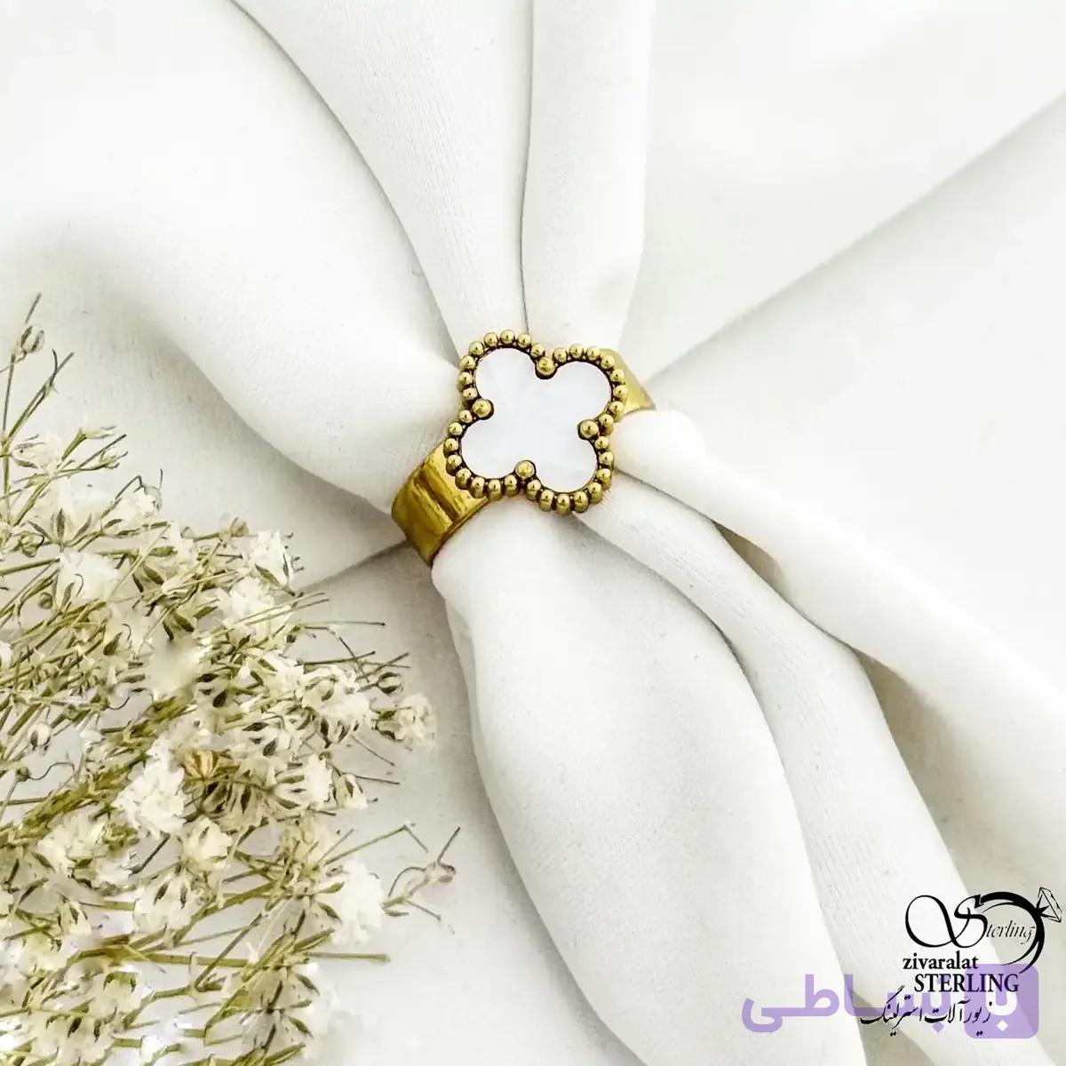 انگشتر استیل ونکلیف طلایی با سنگ سفید کد 20981 — تصویر 1