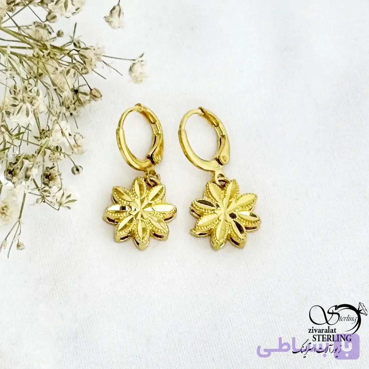 گوشواره آویز گل طرح طلا کد 21701 — تصویر 1