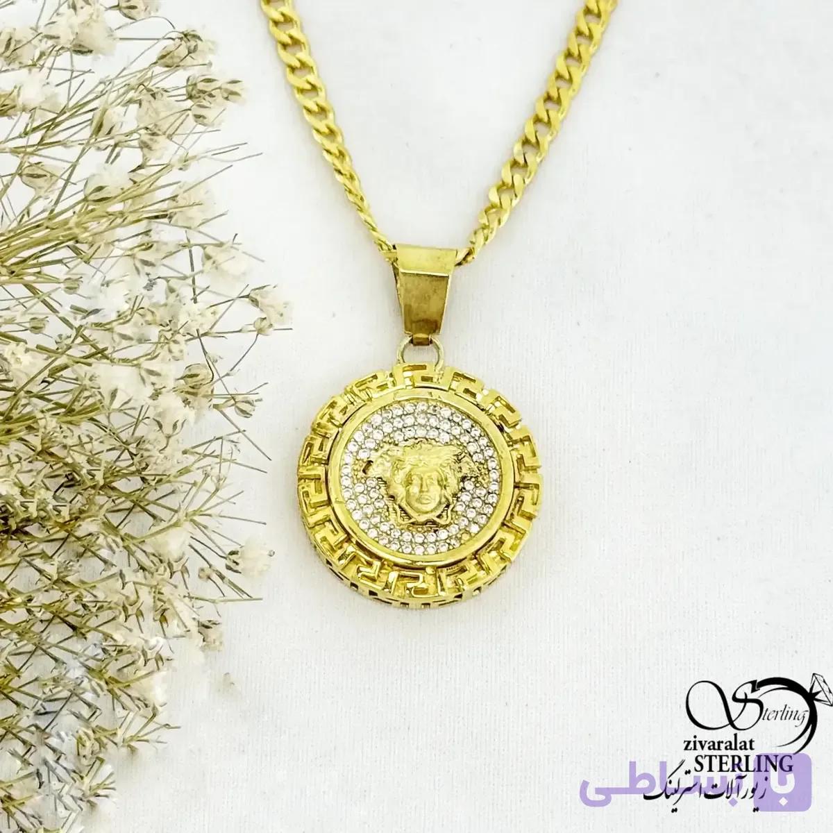 گردنبند نقره ورساچه(مدوسا) با آبکاری طلا زرد کد 21353 — تصویر 1