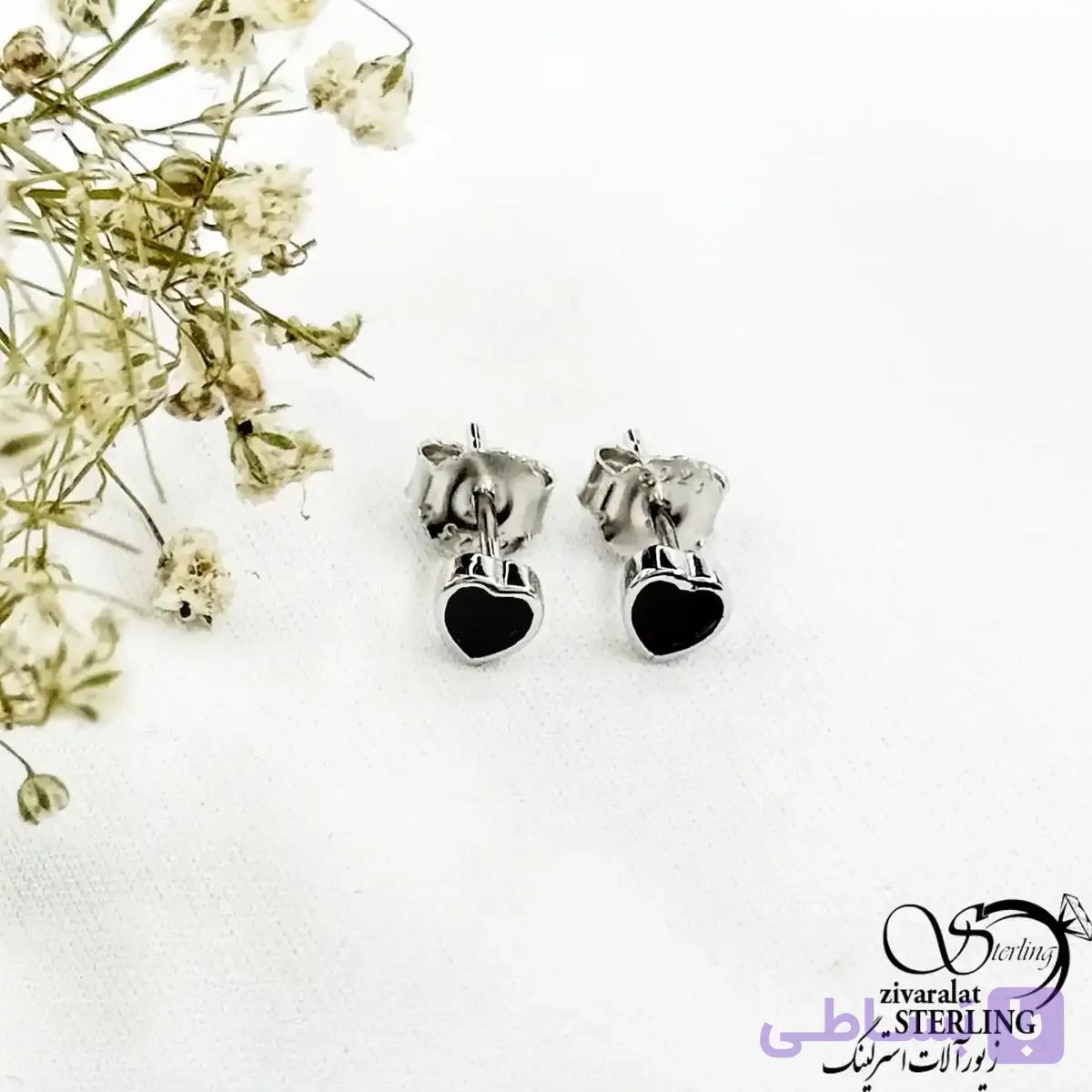 گوشواره میخی مدل قلب با نگین مشکی نقره 925 کد 21598 — تصویر 1
