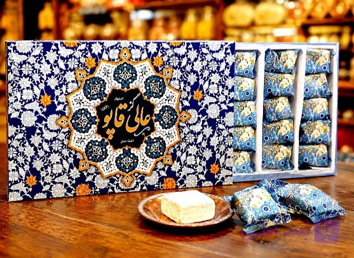 گز ۶۸٪ مخلوط بادام و پسته اصیل اصفهان | ۷۰۰گرمی
