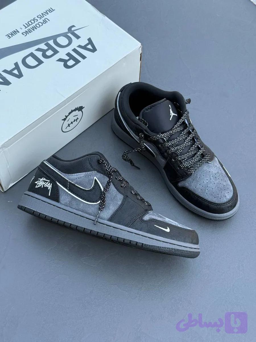 کفش کتونی نایک ایر جردن 1 ساق کوتاه استوسی کاستوم / Air Jordan 1 Low Stüssy Custom – Black Grey — تصویر 1