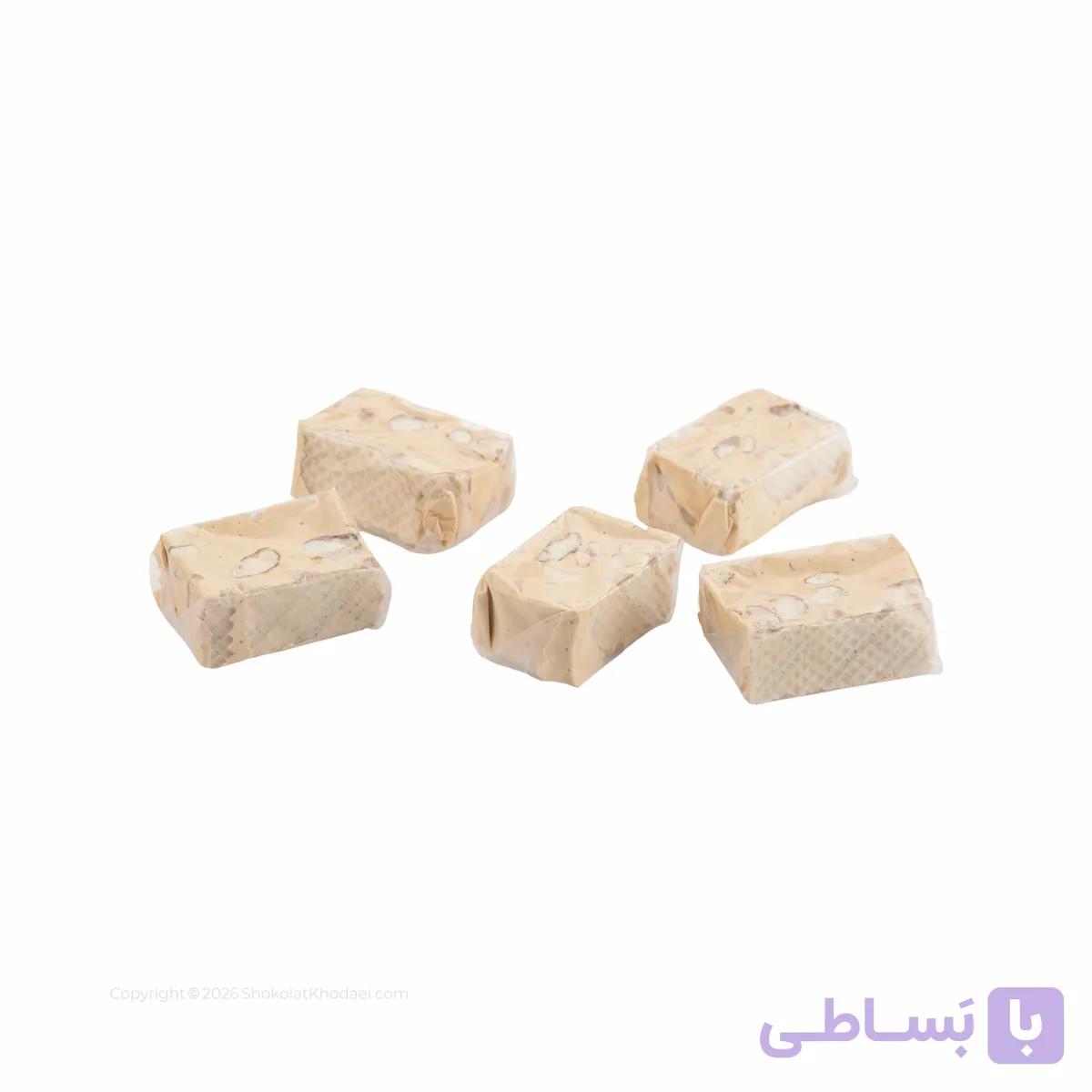 نوقا شیره انگور بادام رژیمی