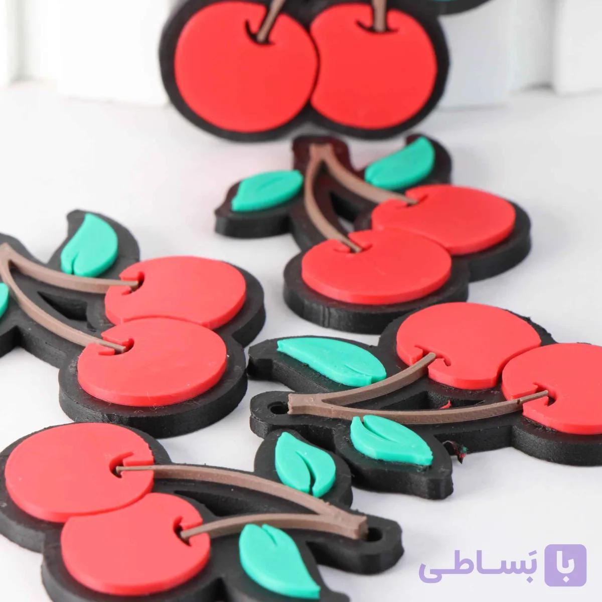 بسته 5 عددی پیکسل طرح آلبالو ابعاد 3.5*4.5 سانت | پیکسل آلبالو قابل استفاده در آویز، جاکلیدی — تصویر 1