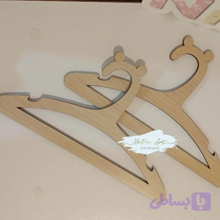 چوب لباسی گوش‌دار